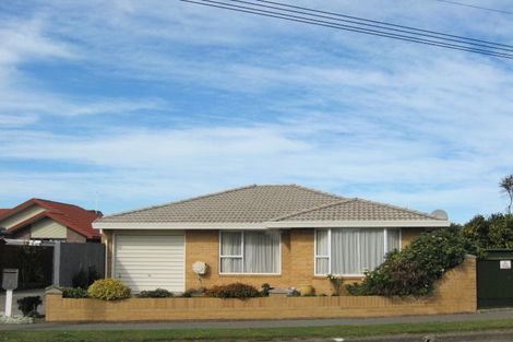 Photo of property in 1/83 Middlepark Road, Sockburn, Christchurch, 8042