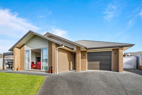 Photo of property in 7 Lockyer Road, Kumeu, 0810