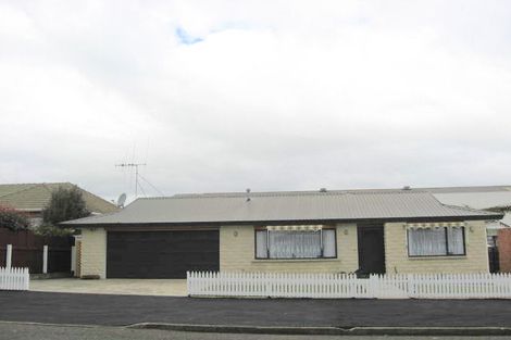 Photo of property in 32 Salisbury Street, Levin, 5510