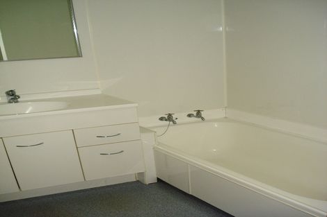 Photo of property in 2/25 Cromdale Avenue, Highland Park, Auckland, 2010