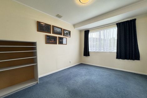 Photo of property in 16 Cathie Place, Karori, Wellington, 6012