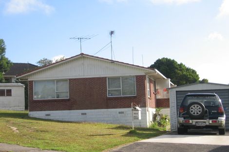 Photo of property in 2/32 Weldene Avenue, Glenfield, Auckland, 0629