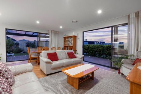 Photo of property in 45 Cotula Way, Papamoa Beach, Papamoa, 3118