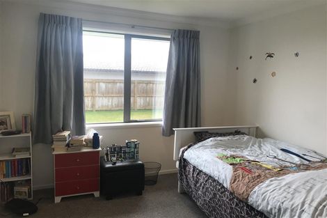 Photo of property in 34 Broadwater Close, Pyes Pa, Tauranga, 3112