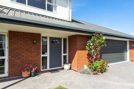 Photo of property in 4 Beauford Place, Parklands, Christchurch, 8083
