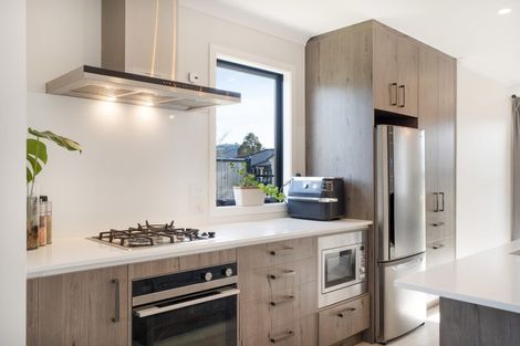 Photo of property in 38 Mawai Hakona Drive, Wallaceville, Upper Hutt, 5018