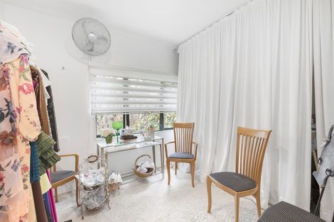 Photo of property in 2/8 Tui Glen Road, Birkenhead, Auckland, 0626