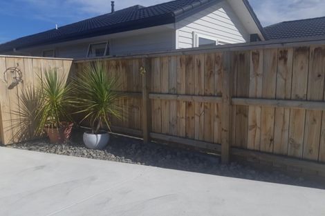 Photo of property in 42 Feist Street, Carterton, 5713