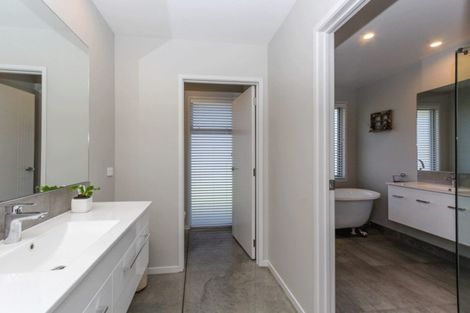 Photo of property in 652 Kelly Road, Lepperton, New Plymouth, 4373