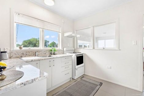Photo of property in 1/342 Lake Road, Hauraki, Auckland, 0622