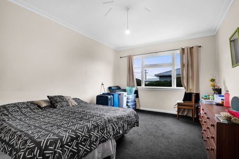 Photo of property in 15a Queens Road, Glen Avon, New Plymouth, 4312