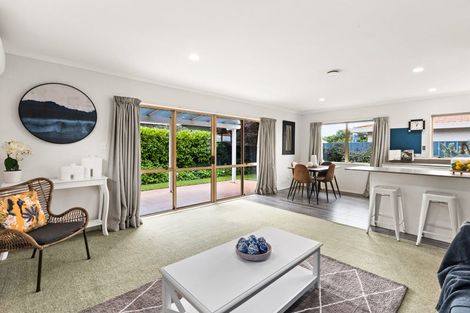 Photo of property in 8 Lucknow Road, Havelock North, 4130