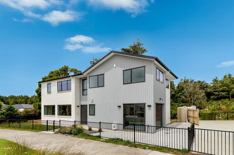 Photo of property in 27 Tannaghmore Drive, Flat Bush, 2019