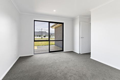 Photo of property in 5 Fantail Avenue, Carterton, 5713