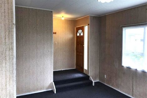 Photo of property in 15 Balwyn Place, Clendon Park, Auckland, 2103