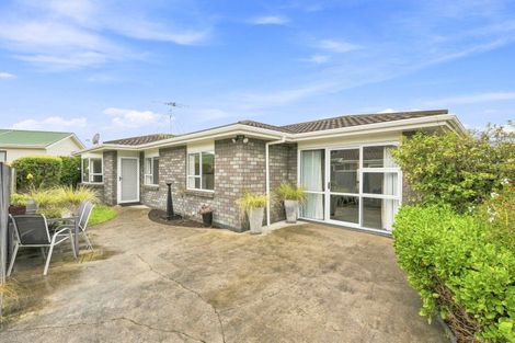 Photo of property in 6 Waharua Place, Tawhero, Whanganui, 4501