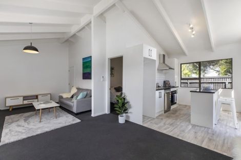 Photo of property in 2a Pinedale Place, Henderson, Auckland, 0610