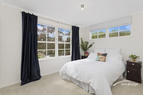 Photo of property in 61 Easton Park Parade, Glenfield, Auckland, 0629