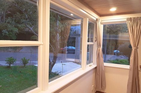 Photo of property in 73 Elmslie Road, Pinehaven, Upper Hutt, 5019