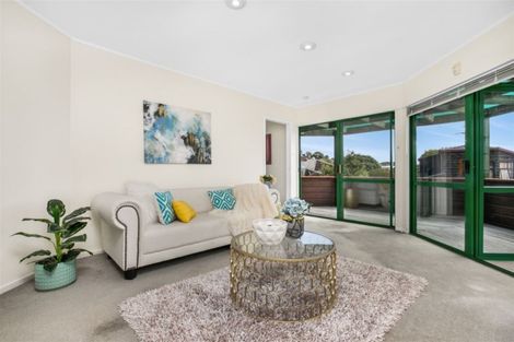 Photo of property in 2/44 Loloma Drive, Half Moon Bay, Auckland, 2012