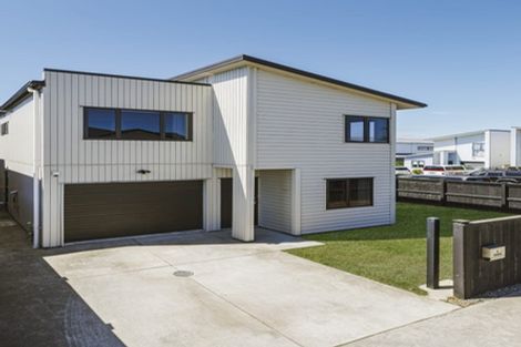 Photo of property in 6 Tapuwae Way, Mangere Bridge, Auckland, 2022