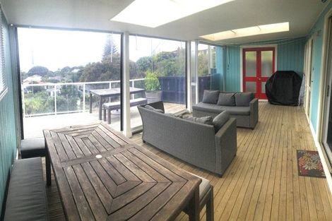 Photo of property in 12 Miriona Grove, Paekakariki, 5034