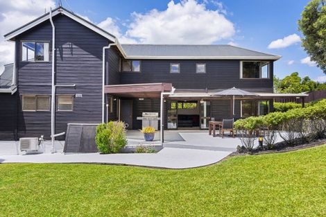 Photo of property in 33 Marina View Drive, West Harbour, Auckland, 0618
