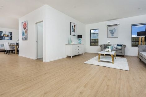 Photo of property in 75 Clarks Beach Road, Clarks Beach, 2122