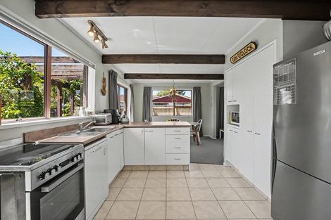 Photo of property in 95b Eatwell Avenue, Paraparaumu Beach, Paraparaumu, 5032