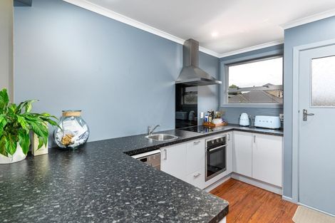 Photo of property in 12 Kiwi Court, Roslyn, Palmerston North, 4414