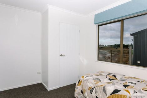 Photo of property in 77120a State Highway 2, Dannevirke, 4977