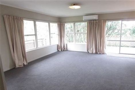 Photo of property in 4/649 Beach Road, Rothesay Bay, Auckland, 0630