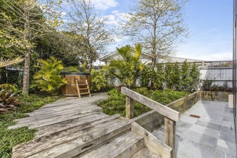 Photo of property in 1g Eversleigh Road, Belmont, Auckland, 0622