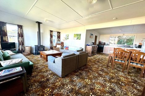 Photo of property in 14 Totara Street, Kaka Point, Balclutha, 9271