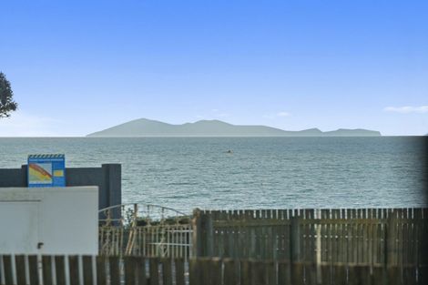 Photo of property in 112 Karewa Parade, Papamoa Beach, Papamoa, 3118