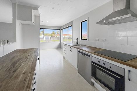 Photo of property in 18 Paterson Street, Aramoho, Whanganui, 4500