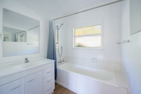 Photo of property in 16 Thompson Terrace, Toi Toi, Nelson, 7010