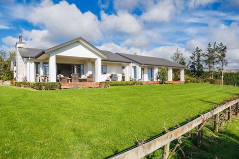 Photo of property in 12 Fleetwood Lane, Turitea, Palmerston North, 4472
