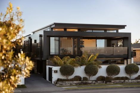 Photo of property in 87 Marine Parade, Mount Maunganui, 3116