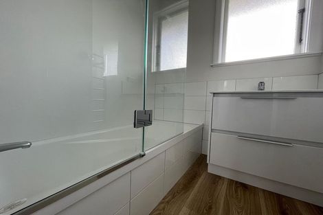 Photo of property in 30 Ashford Avenue, Hokowhitu, Palmerston North, 4410