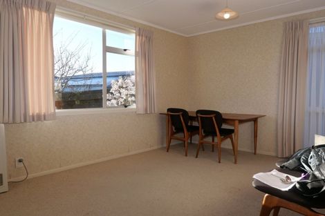 Photo of property in 115 Gloaming Hill, Titahi Bay, Porirua, 5022