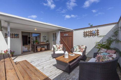 Photo of property in 19 Dale Road, Raumati South, Paraparaumu, 5032