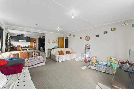 Photo of property in 35 Wickman Way, Mangere East, Auckland, 2024