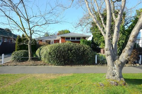 Photo of property in 8 Ambleside Drive, Burnside, Christchurch, 8053