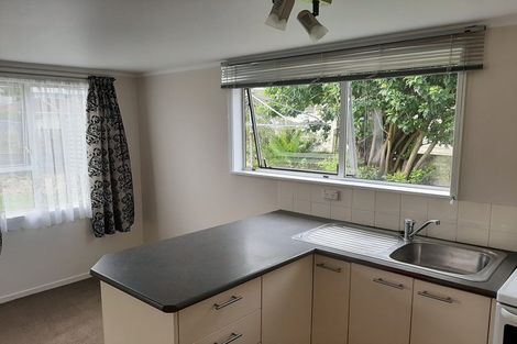 Photo of property in 11 Wykeham Place, Glenfield, Auckland, 0629