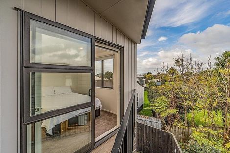 Photo of property in 4a Montmere Avenue, Te Atatu Peninsula, Auckland, 0610