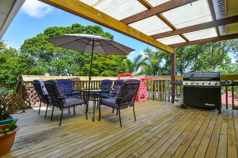 Photo of property in 10 Glenbervie Crescent, Massey, Auckland, 0614