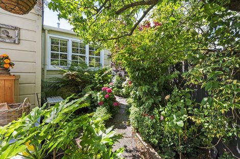 Photo of property in 89 Bridge Street, Bulls, 4818