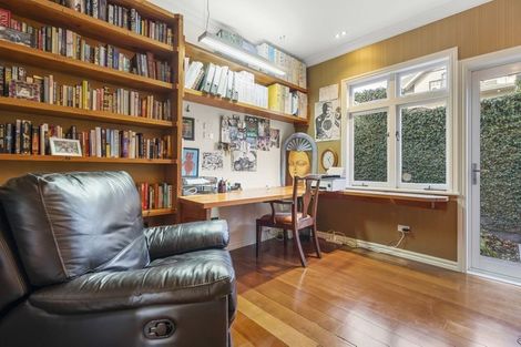 Photo of property in 16a Fenwick Avenue, Milford, Auckland, 0620