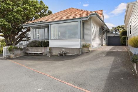 Photo of property in 26 Harbour View Road, Northland, Wellington, 6012